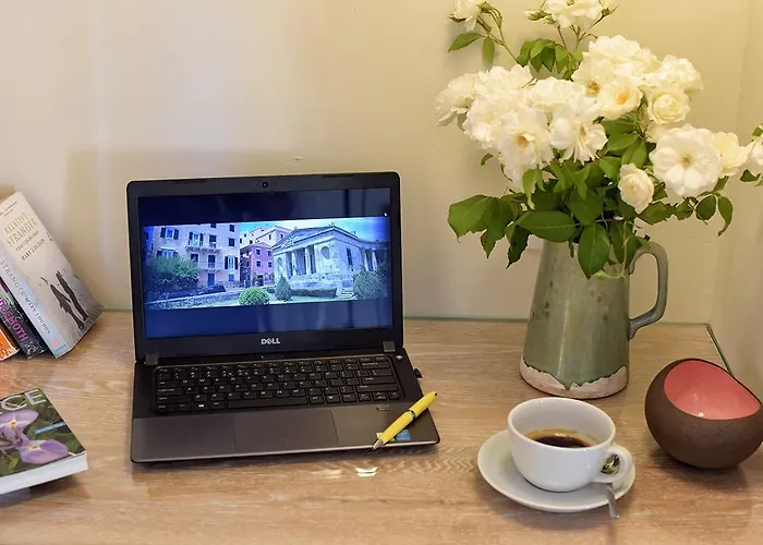 Lejlighed Achillion Liston *